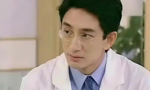 吴启华：影视常青树，商业合作新机遇